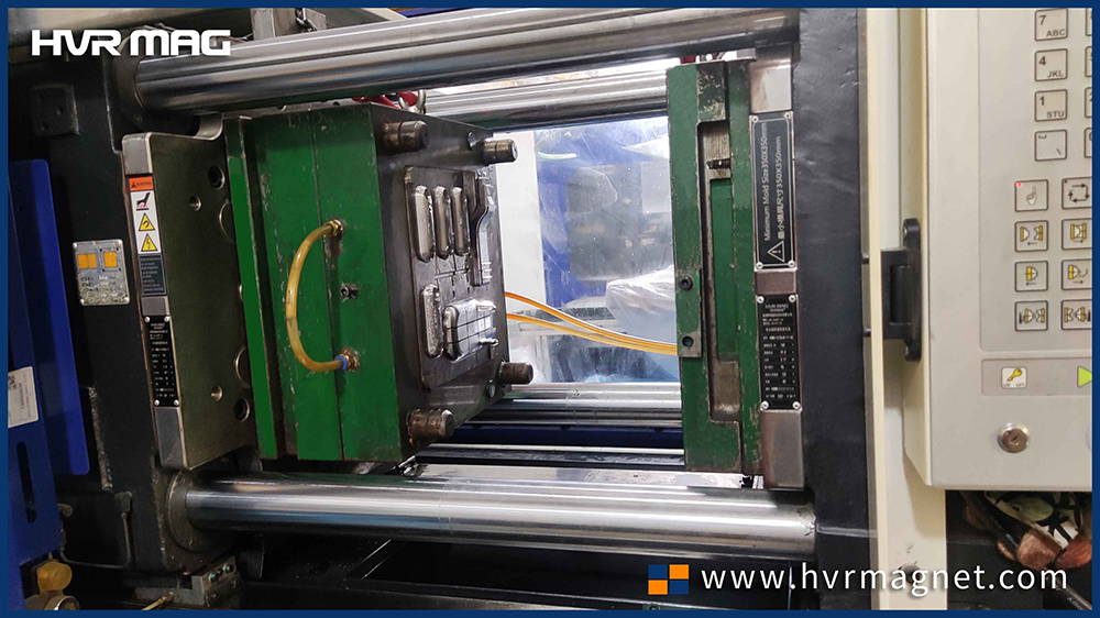 quick-mold-change-for-150-ton-Haitian-injection-molding-machine-3-HVR-MAG-1