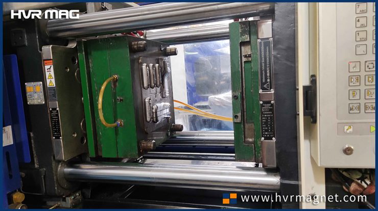 quick-mold-change-for-150-ton-Haitian-injection-molding-machine-3-HVR-MAG-1