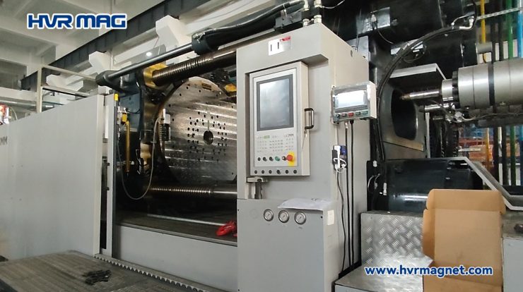 Two-color injection molding machine