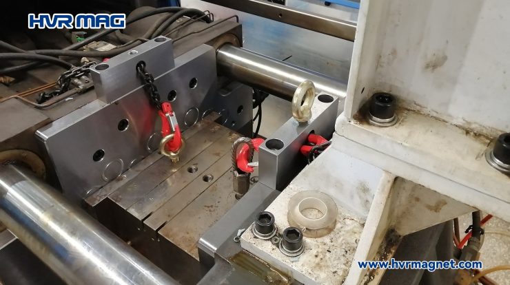 magnetic quick mold change system clamping molds